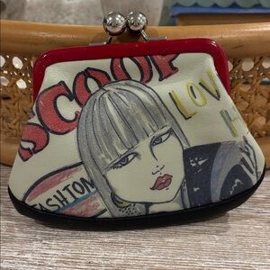 BRIGHTON Fashion coin purse leather exterior silver tone kiss lock closure black